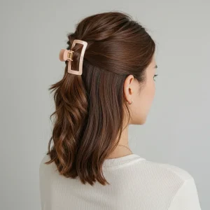 Easy Hairstyles with Claw Clips for Effortless Everyday Looks